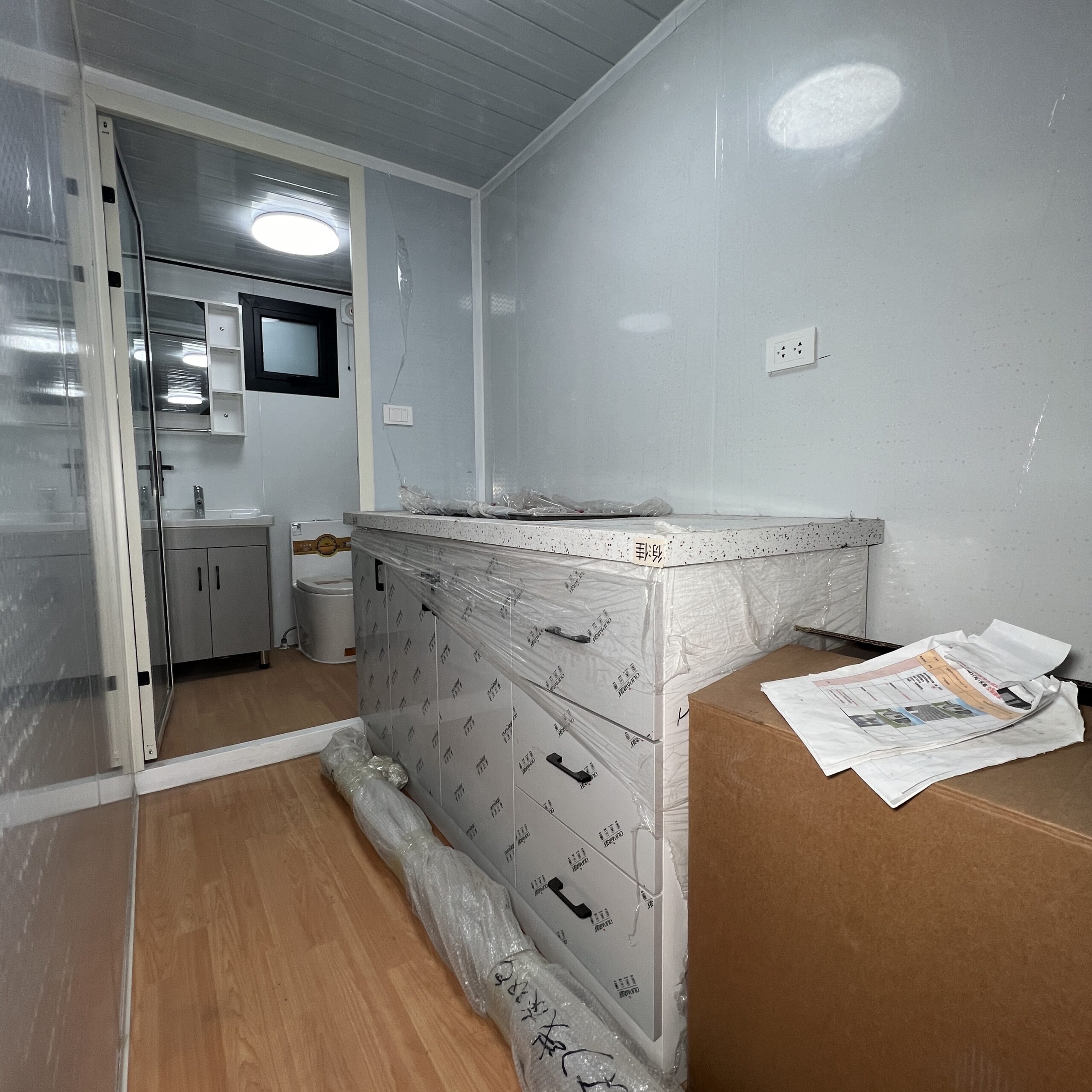 Expandable 4 Bedroom Container House Large Room With Black Frame And White Wall Panels - Image 6